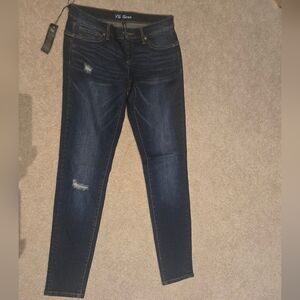 NWT VS Siren Distressed Skinny Jeans Size 4